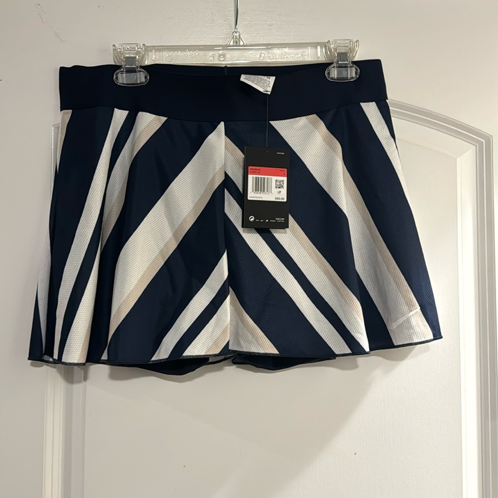 Nike dry large navy white short nwt tennis